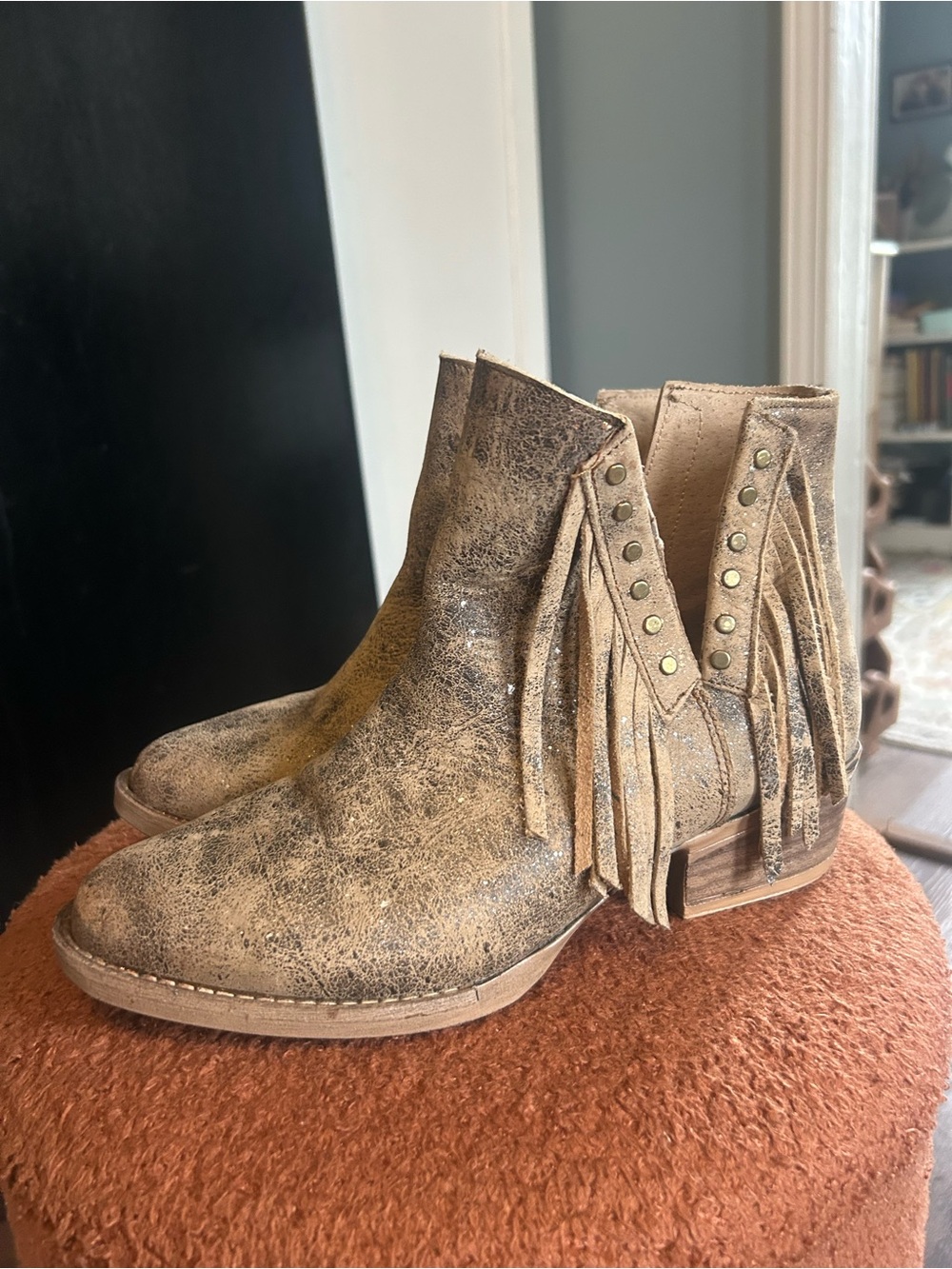 Circle G Distressed Tan Fringe Ankle Booties